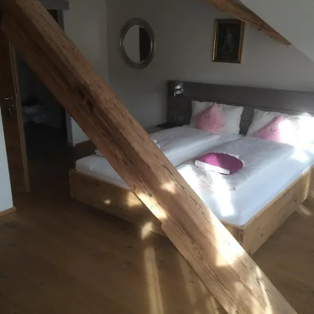 Hotel Zum Hirschen - & Beim Stoeckeler 3*