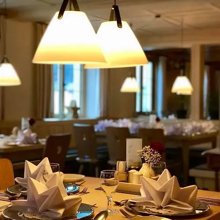 Zum Hirschen - & Beim Stoeckeler Hotel