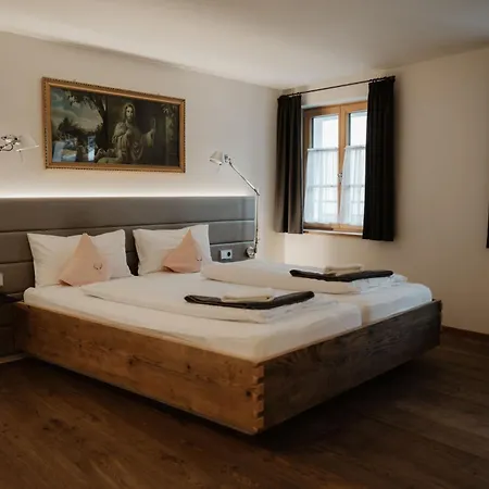 Zum Hirschen - & Beim Stoeckeler Otel