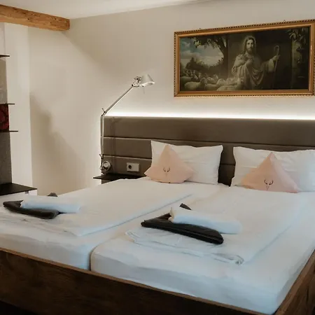 Zum Hirschen - & Beim Stoeckeler 샤이데크